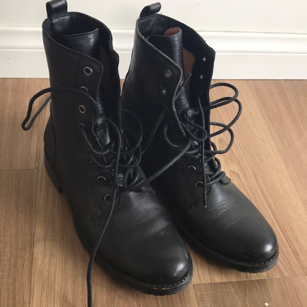 Frye Black natalie lace up combat boots leather